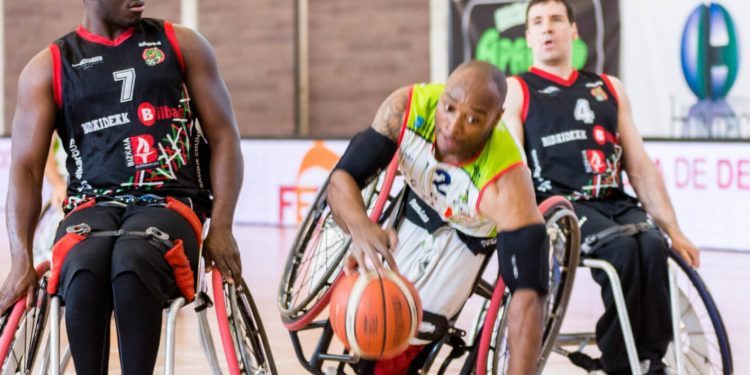 El Amfiv se resiste a despertar de su sueño ante un Bidaideak Bilbao tocado