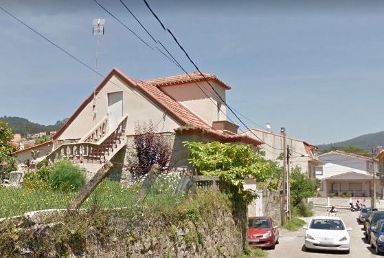 Una vecina de Cangas, evacuada tras sufrir un incendio en su vivienda