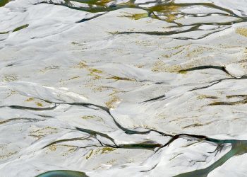 El fotógrafo Manuel Valcárcel expone en Tui su muestra ‘Auga, o sangue da terra’