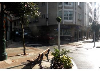 Semáforo con sombrero