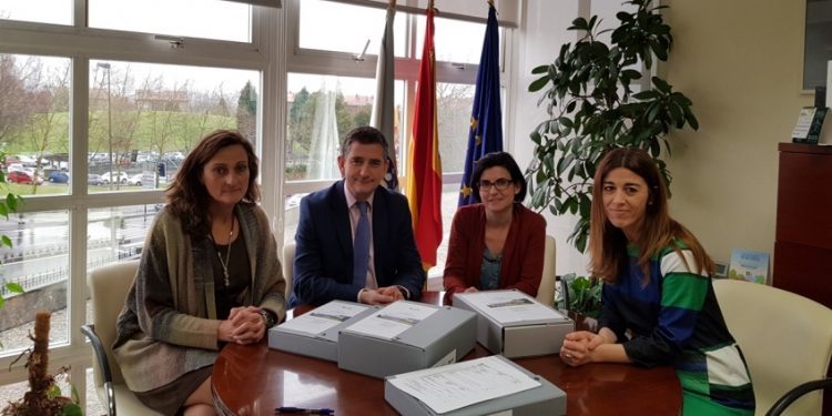 Immochan presenta o permiso para construír o novo centro comercial na estación de Urzaiz