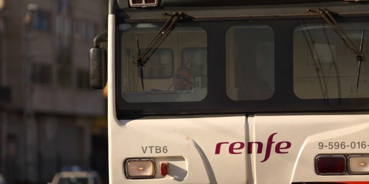 Derrumbes en Monforte, Valença y Arbo dejan a Vigo sin conexión ferroviaria