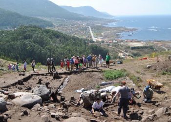 Costa dos Castros organiza un recorrido por la Ruta Máxica de Oia y una visita al Arrabal
