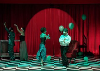 Sarabela Teatro presenta ‘O rei morre’ no Teatro Municipal de Tui