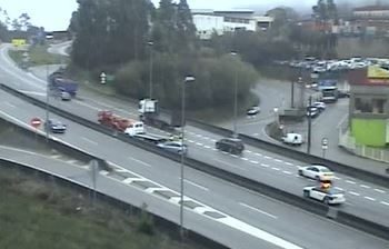 Dos accidentes casi simultáneos provocan nuevas retenciones en la A-55