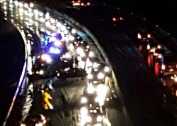 El granizo provoca una colisión con once vehículos y obliga a cortar la AP9