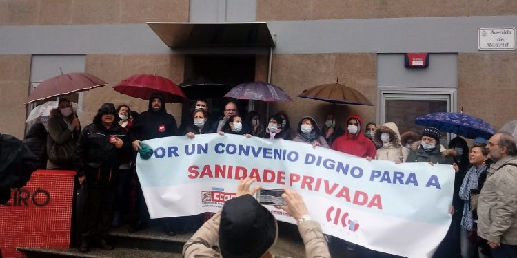 A patronal da sanidade privada accede a negociar na segunda xornada de folga