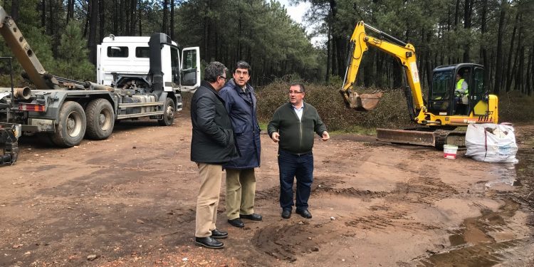 Arrancan as obras para eliminar sete puntos de vertido incontrolado en Redondela