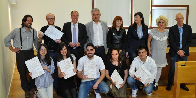 Os Premios de Poesía, Relato Curto e Tradución da Uvigo abren o prazo de presentación de obras