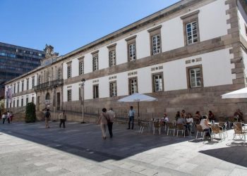 ‘Sombras no Ensanche’: percorrido literario guiado pola autora da novela, Clara do Roxo