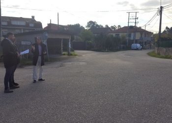 Pendentes da chuvia para construír a nova glorieta da Costeira