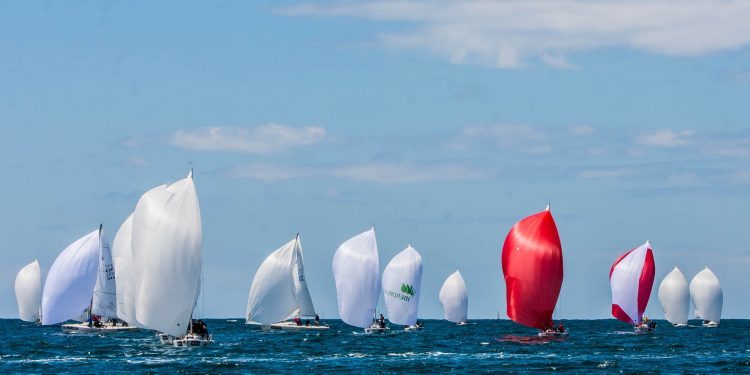 Máxima emoción en el nacional de J80  que se disputa en Baiona