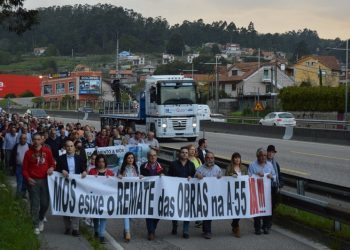Mos rexeita as explicacións de Fomento e sae á rúa pola mellora da A-55