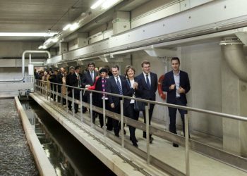 Feijóo afirma que a nova depuradora «é un paso de xigante para cambiar realmente Vigo»