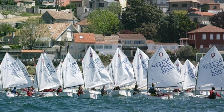 Optimist y Láser se juegan el Campeonato Ibérico en Canido