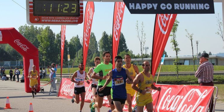 Máis de 600 persoas no Campus de Vigo para a carreira da felicidade