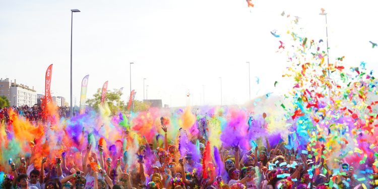 La Holi Run vuelve a Samil con otro nombre pero la misma intensidad de color