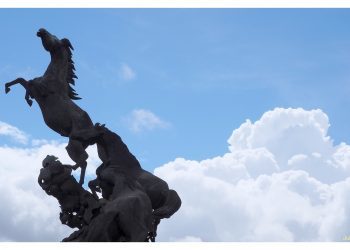 Caballos hacia el cielo