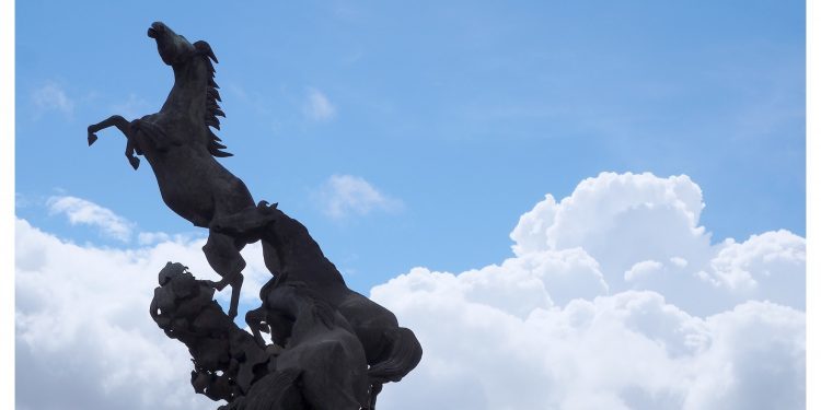 Caballos hacia el cielo