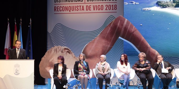 «Primeiro Vigo e a súa xente, alá eles os que teñen outros obxectivos»