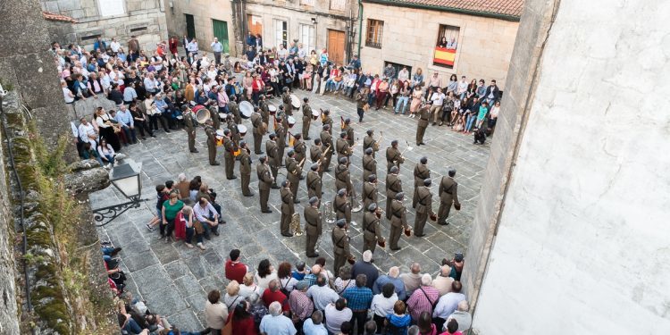 Tui agarda a miles de persoas para gozar do luns de San Telmo