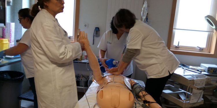 Máis de 300 profesionais sanitarios do área de Vigo no programa RedCasa
