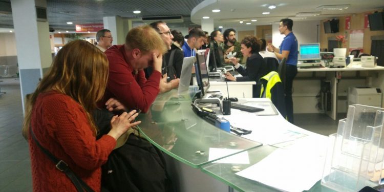 La huelga de Ryanair en Portugal atrapa a decenas de viajeros vigueses