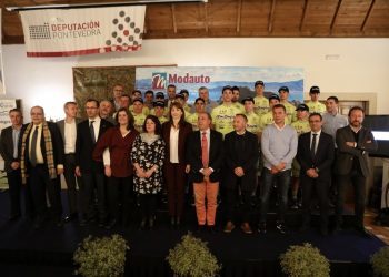 El Club Ciclista Rías Baixas se dio un baño de masas en el Parador de Baiona