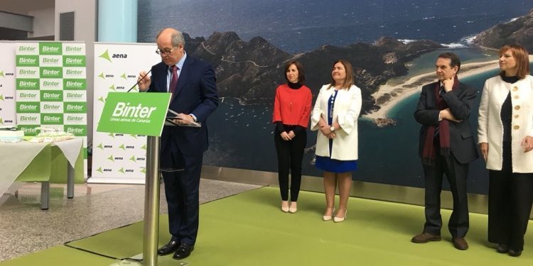 Binter aterriza en Peinador acercando Vigo a cualquier isla canaria sin coste adicional