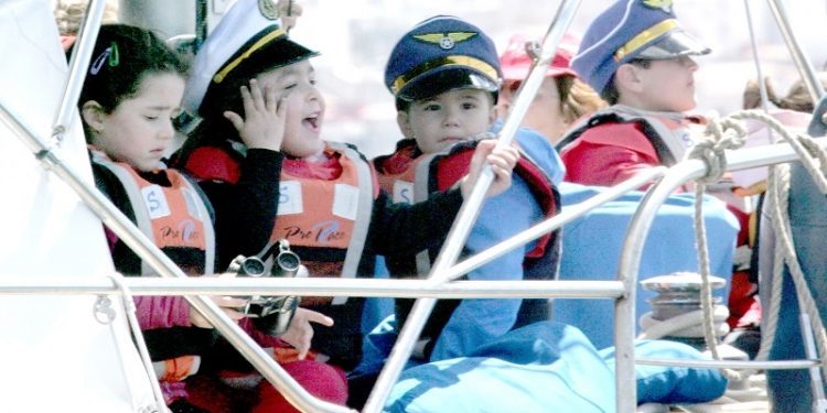 Bicos de Papel en San Simón con una veintena de niños del Álvaro Cunqueiro