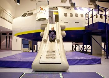 Ryanair busca tripulantes de cabina en Vigo