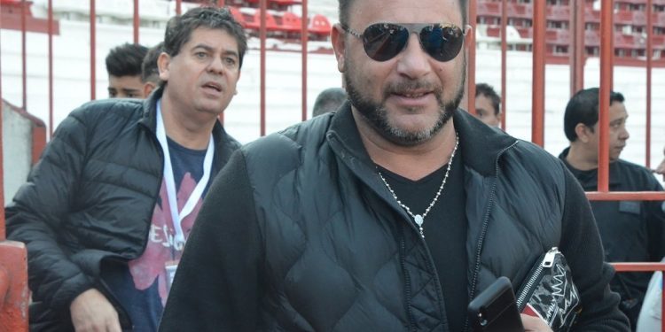 Mohamed: abrazo y conversación “al oído” con Messi