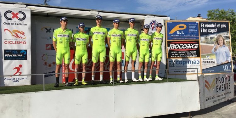 Van Heerden rompe en Valls el techo del Club Ciclista Rías Baixas en la Copa de España