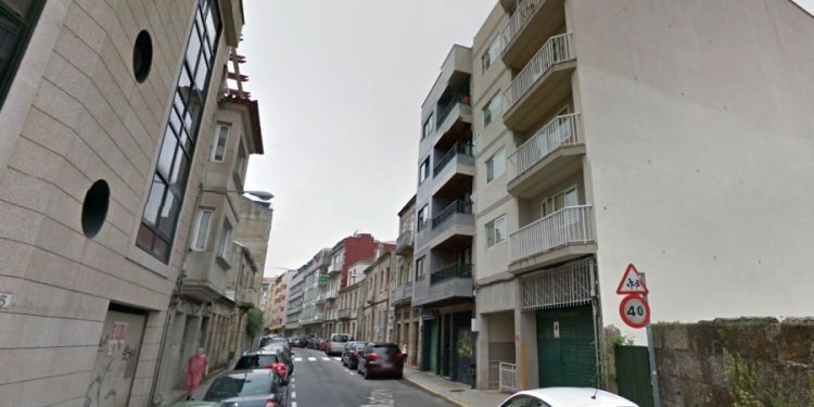 Un incendio en un trastero obliga a evacuar un edificio en Vigo
