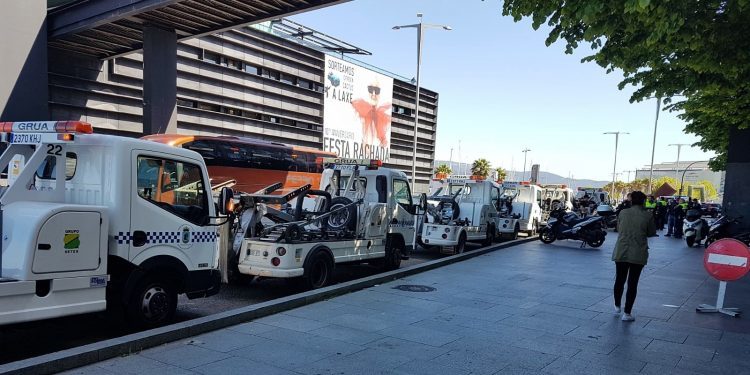 Desconvocada a folga no guindastre en Vigo