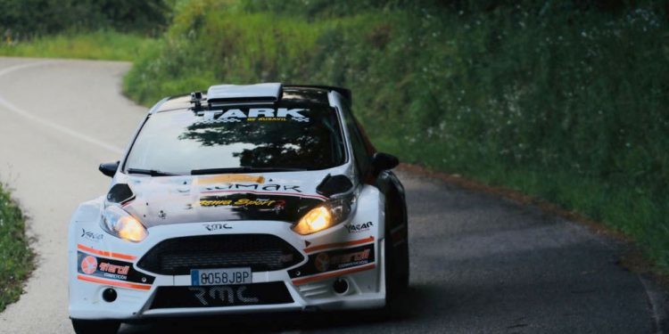 Accidentes y averías marcan la jornada matinal en el Rally Rías Baixas