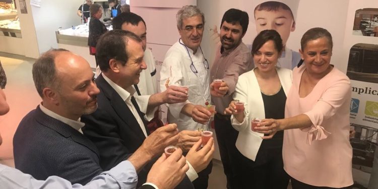 Bocados de todo o continente con materia prima da casa