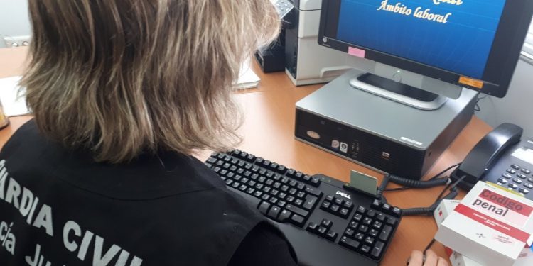 Detienen al gerente de una empresa de O Morrazo por presunto acoso sexual a una menor de edad