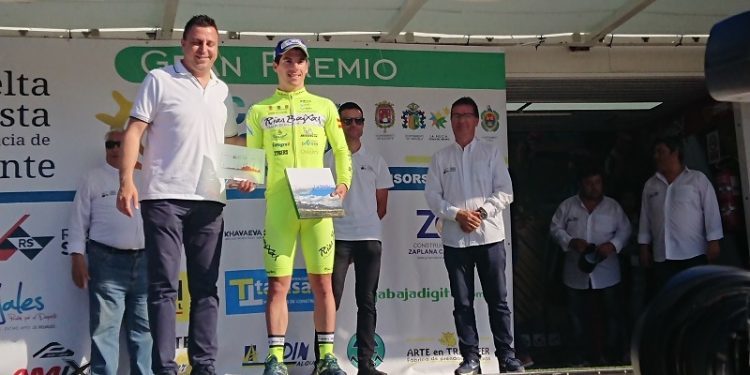 Antonio Angulo se impone en la segunda etapa de la Vuelta a Alicante