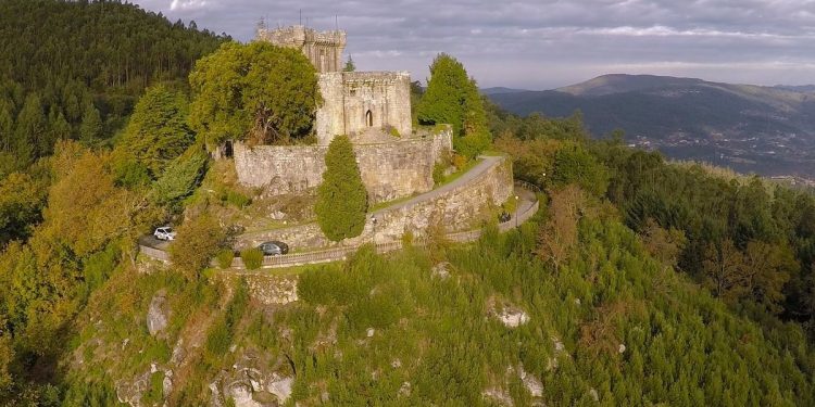 Cheo para as visitas teatralizadas que este sábado chegan ao Castelo de Sobroso