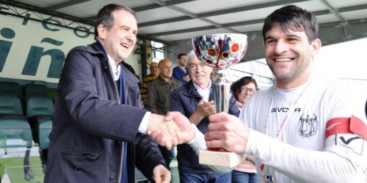 El Candeán gana su primera Copa Vigo