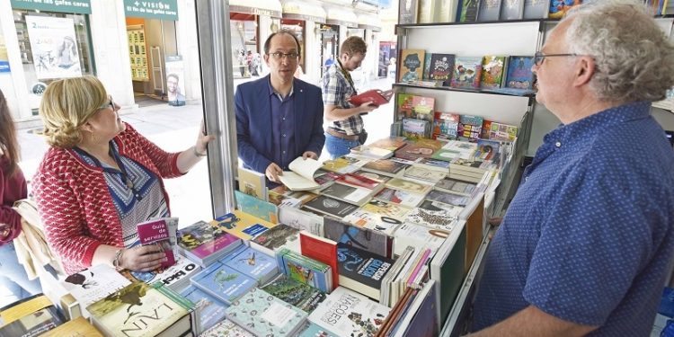 Los libros toman la calle en la Feria del Libro de Vigo 2018