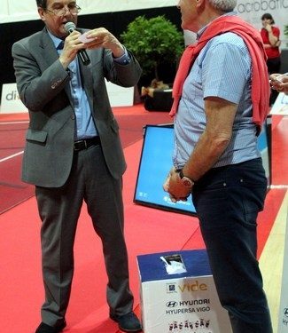 Hyupersa Vigo y VIDE entregan 38.000 euros a los clubes del programa Siareiros