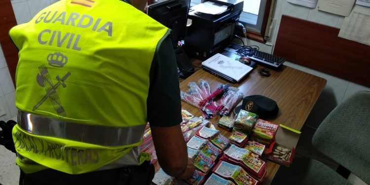 Decomisados 3.500 artículos pirotécnicos en las fiestas de Mañufe, en Gondomar