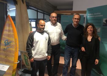 O surf une a Nigrán e Valdoviño