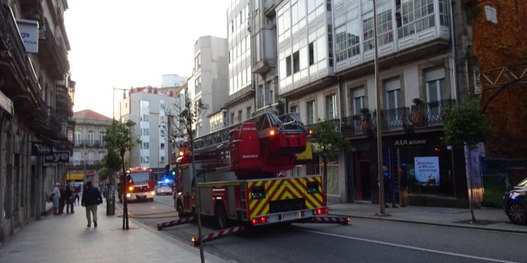 Detienen a la inquilina del piso incendiado en Elduayen