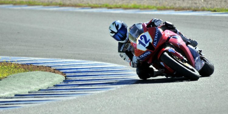 A Universidade crea o primeiro cuestionario psicolóxico para deportes de motor