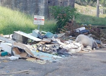 Denuncian a existencia de vertedoiros de lixo incontrolados en Mos