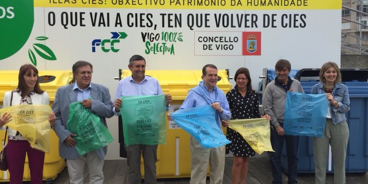 20.000 bolsas para manter limpas as Illas Cíes