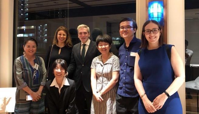 Bodegas de las Rías Baixas y compradores asiáticos se citan en Vigo